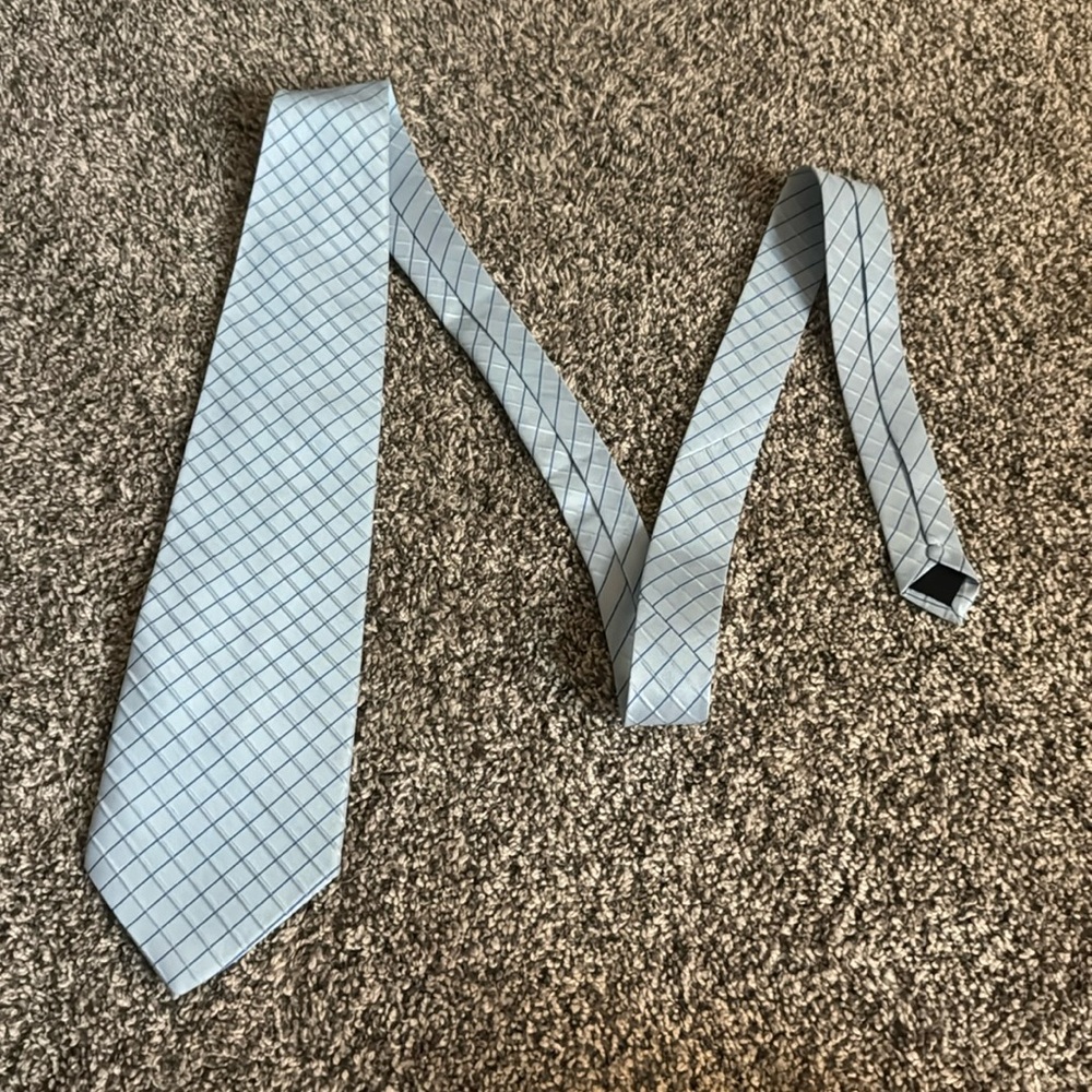 RMZZ Light Blue Diamonds Pattern Neck Tie 100% Polyester